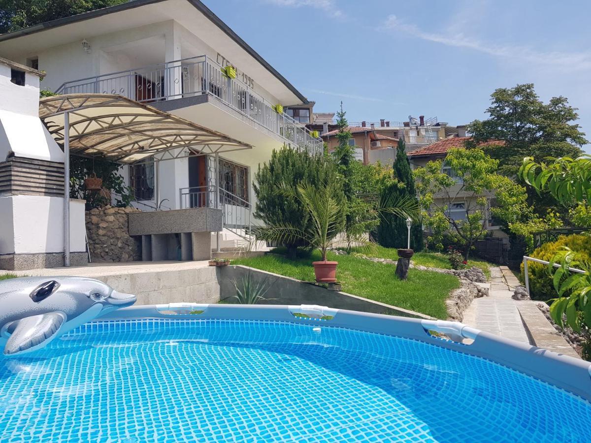 Villa Stella - Private House With Parking Spot, Pool And Sea View Varna Exterior photo